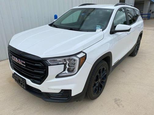 Summit White 2022 GMC Terrain SLE