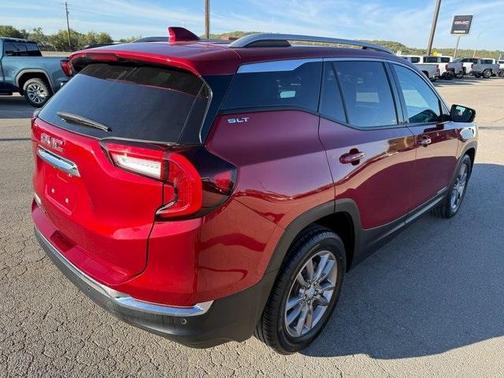 2023 GMC Terrain SLT