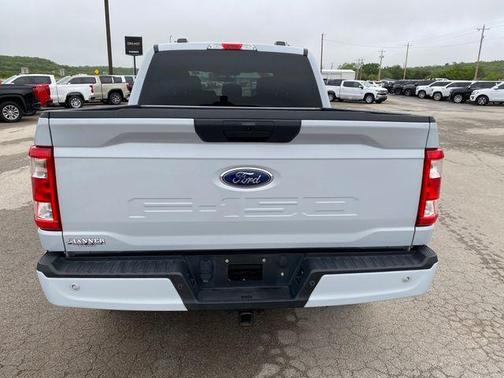 White Metallic 2022 Ford F-150 XL