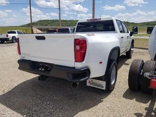 Summit White 2026 Chevrolet Silverado 3500 WT