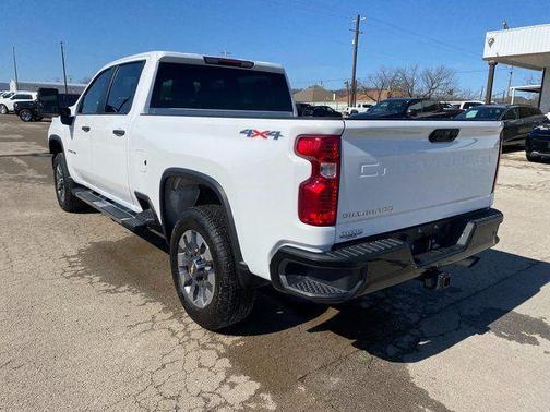 2024 Chevrolet Silverado 2500 Custom