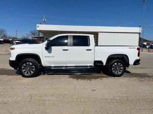 2024 Chevrolet Silverado 2500 Custom