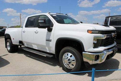 2025 Chevrolet Silverado 3500 LT