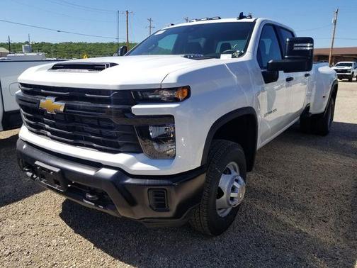 Summit White 2026 Chevrolet Silverado 3500 WT