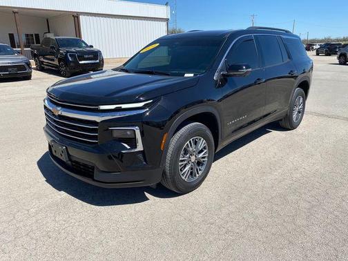 2024 Chevrolet Traverse LT