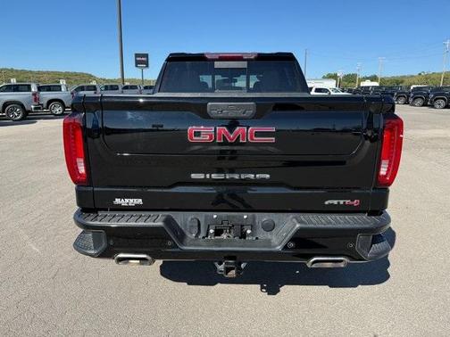 2022 GMC Sierra 1500 Limited AT4