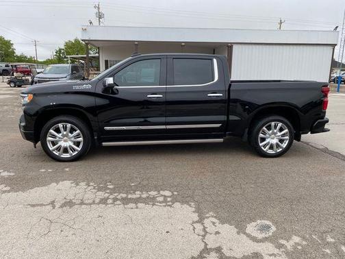 Black 2024 Chevrolet Silverado 1500 High Country