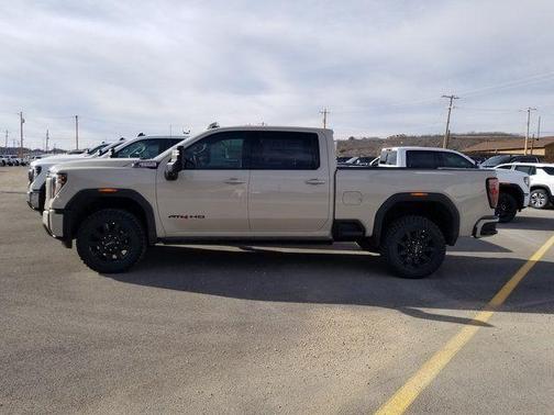 2026 GMC Sierra 3500 AT4