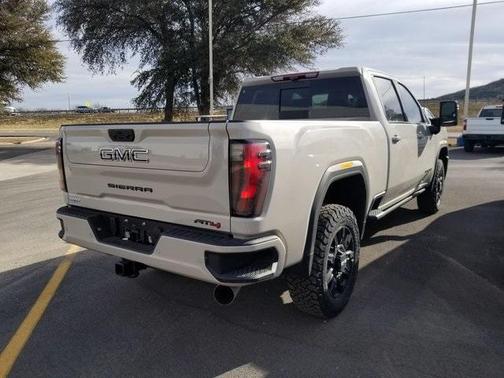 2026 GMC Sierra 3500 AT4