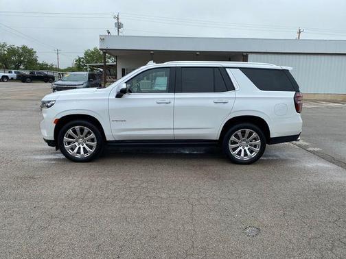 Iridescent Pearl Tricoat 2022 Chevrolet Tahoe Premier