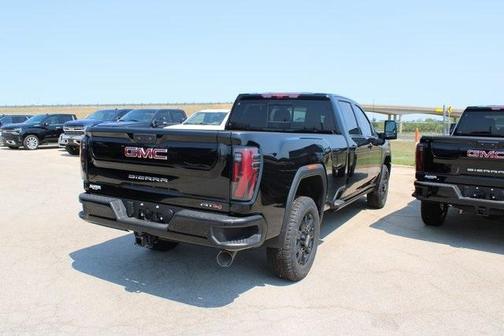 2025 GMC Sierra 2500 AT4