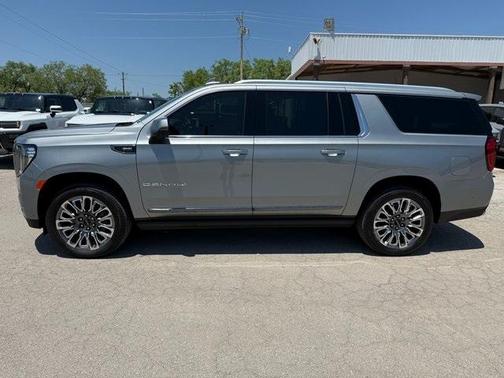 2024 GMC Yukon XL Denali Ultimate