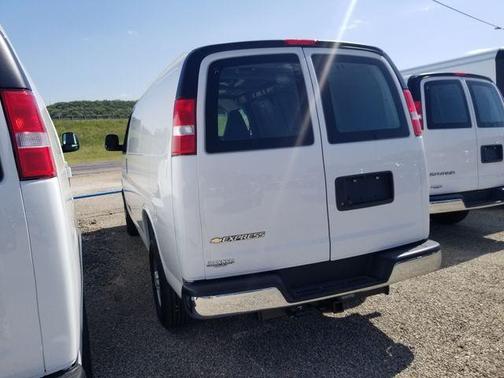 Summit White 2026 Chevrolet Express 2500 Work Van