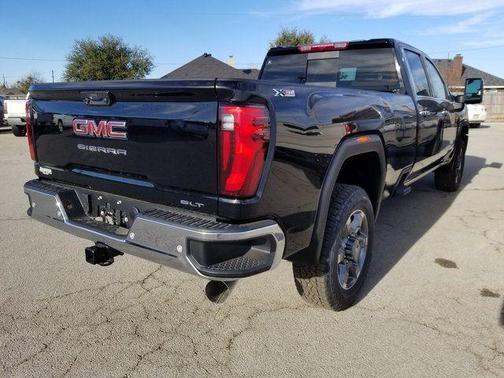 2026 GMC Sierra 3500 SLT