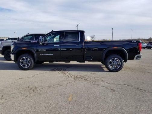 2026 GMC Sierra 3500 SLT