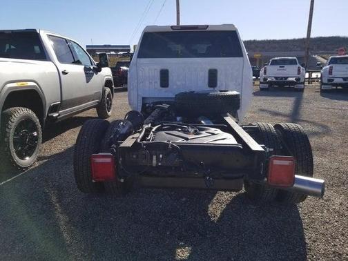 2026 Chevrolet Silverado 3500 LT