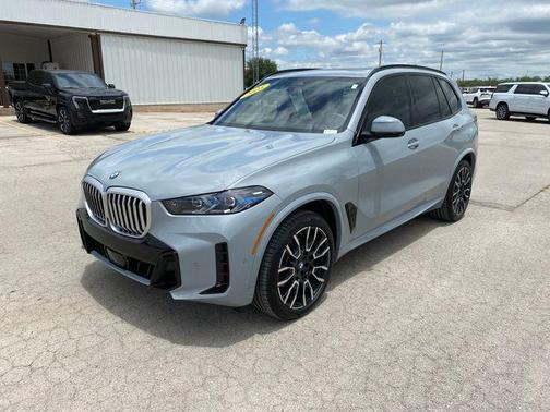 Gray Metallic 2025 BMW X5 sDrive40i