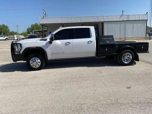 White Frost Tri-Coat 2025 GMC Sierra 3500 Denali