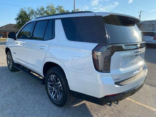 Iridescent Pearl Tricoat 2025 Chevrolet Tahoe Z71