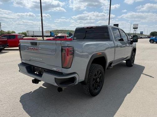 2024 GMC Sierra 2500 AT4