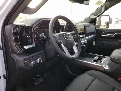 2026 GMC Sierra 3500 SLT