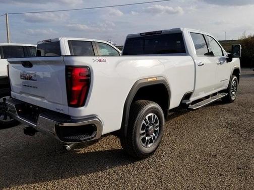 2026 GMC Sierra 3500 SLT