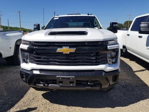 Summit White 2026 Chevrolet Silverado 3500 WT