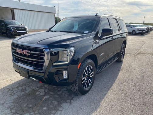 Onyx Black 2024 GMC Yukon AT4