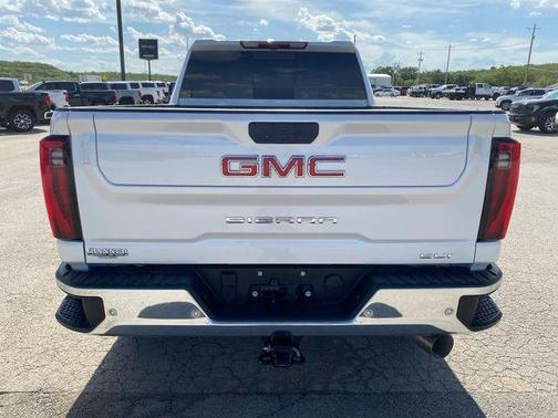 White Frost Tri-Coat 2025 GMC Sierra 2500 SLT