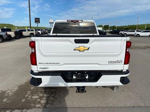 Summit White 2024 Chevrolet Silverado 2500 High Country
