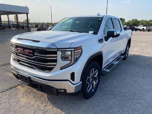 White Frost Tri-Coat 2024 GMC Sierra 1500 SLT