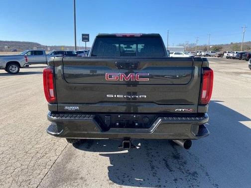 2022 GMC Sierra 2500 AT4
