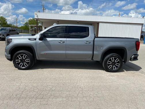 Sterling 2025 GMC Sierra 1500 AT4