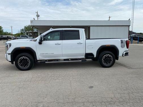 Summit White 2024 GMC Sierra 2500 Denali