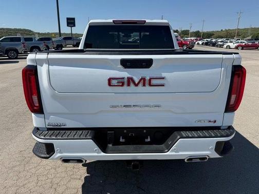 2024 GMC Sierra 1500 AT4