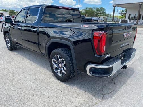 Onyx Black 2025 GMC Sierra 1500 SLT
