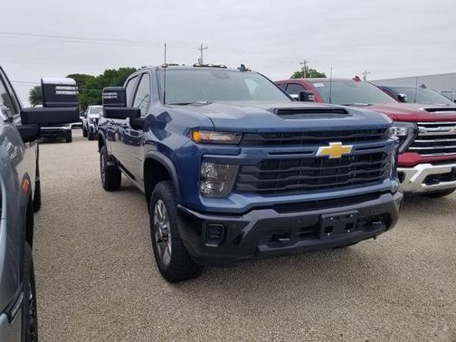 Lakeshore Blue Metallic 2026 Chevrolet Silverado 2500 Custom
