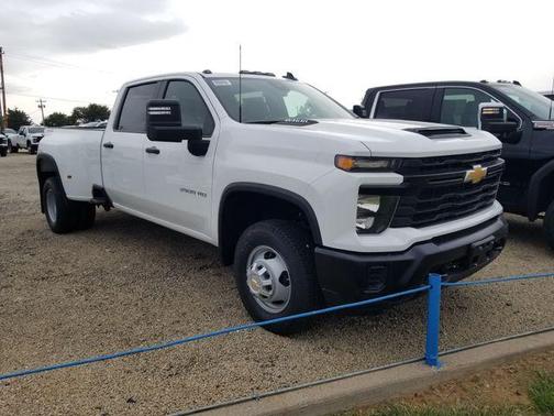 Summit White 2026 Chevrolet Silverado 3500 WT