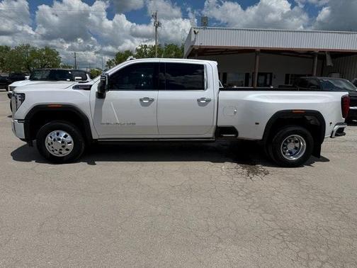2024 GMC Sierra 3500 Denali