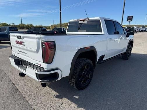 2024 GMC Sierra 2500 AT4
