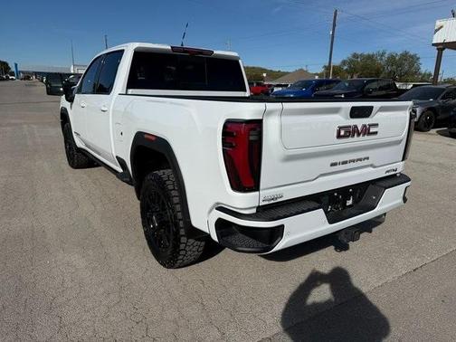 2024 GMC Sierra 2500 AT4