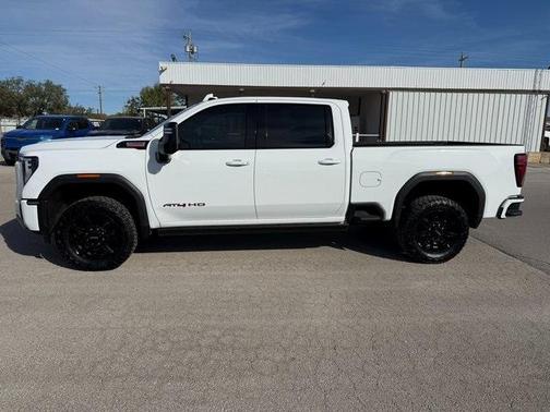 2024 GMC Sierra 2500 AT4