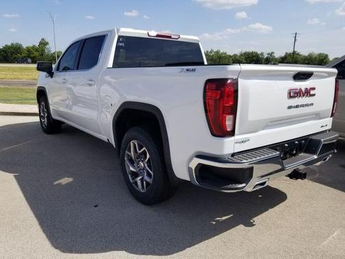 Summit White 2026 GMC Sierra 1500 SLE