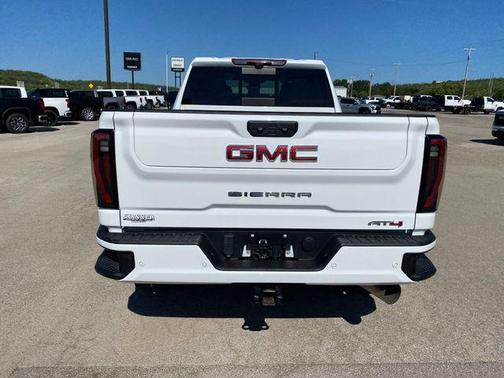 Summit White 2024 GMC Sierra 2500 AT4