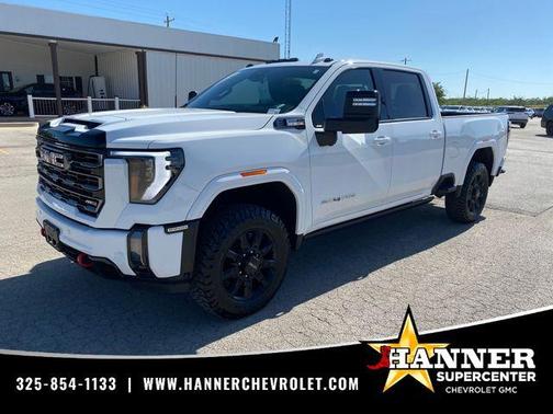 Summit White 2024 GMC Sierra 2500 AT4