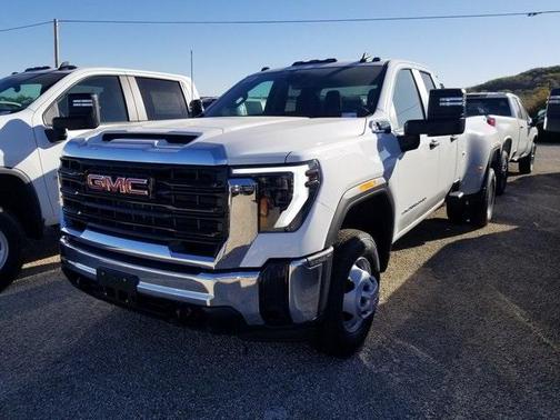 2026 GMC Sierra 3500 Pro