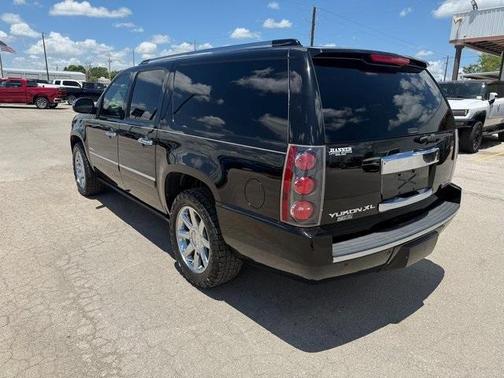 2011 GMC Yukon XL 1500 Denali