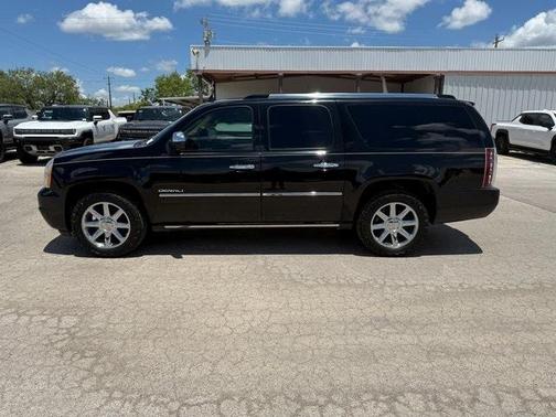 2011 GMC Yukon XL 1500 Denali