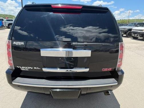 2011 GMC Yukon XL 1500 Denali