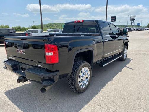 Onyx Black 2019 GMC Sierra 2500 Denali
